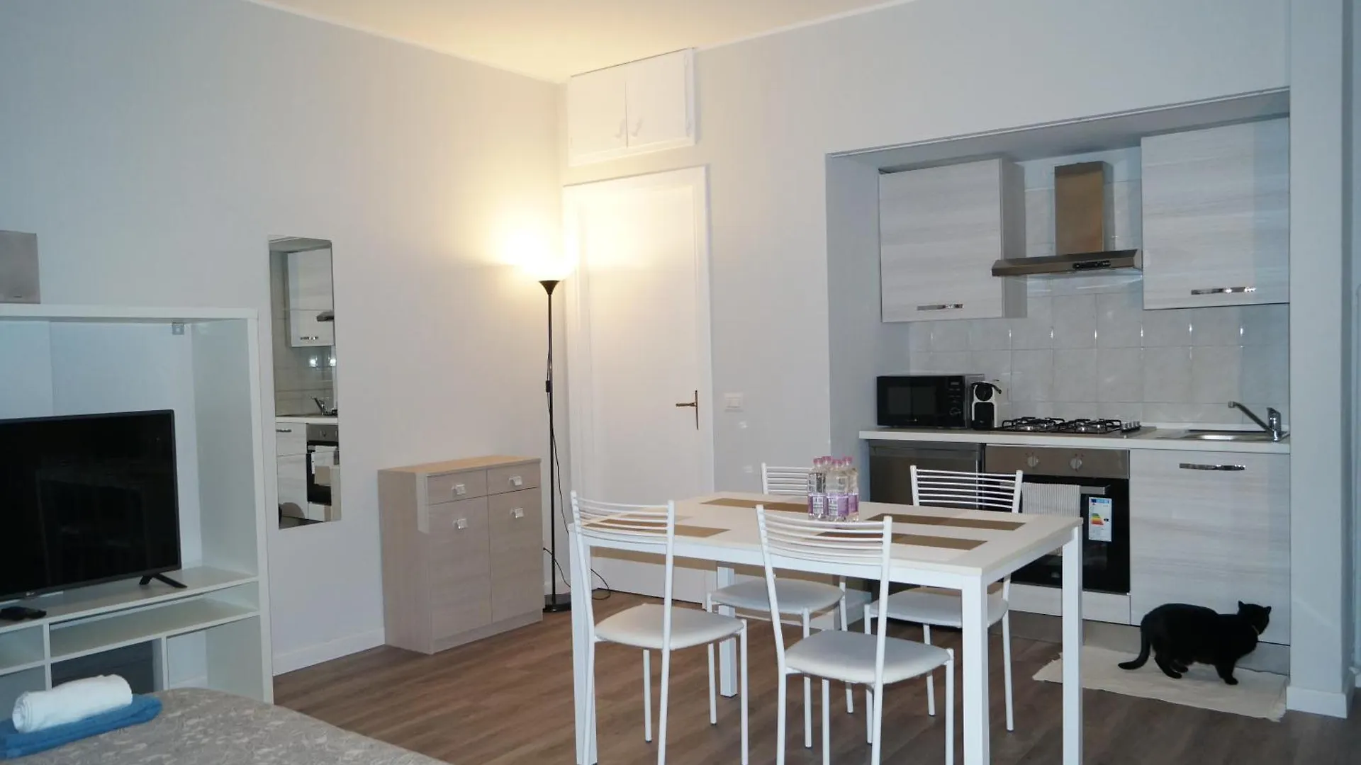 House Navigli-Life Apartment Milan